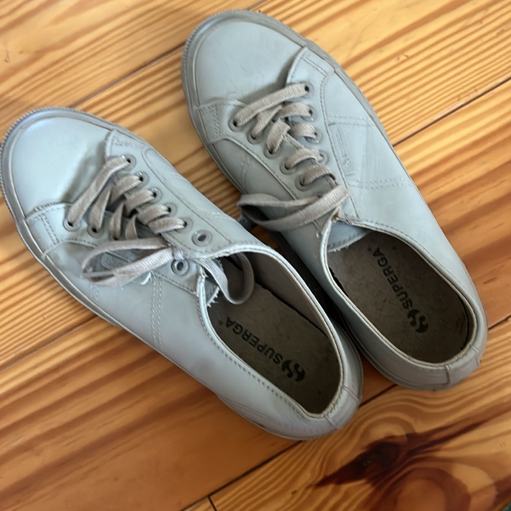 barely worn - Picture 4 of 4